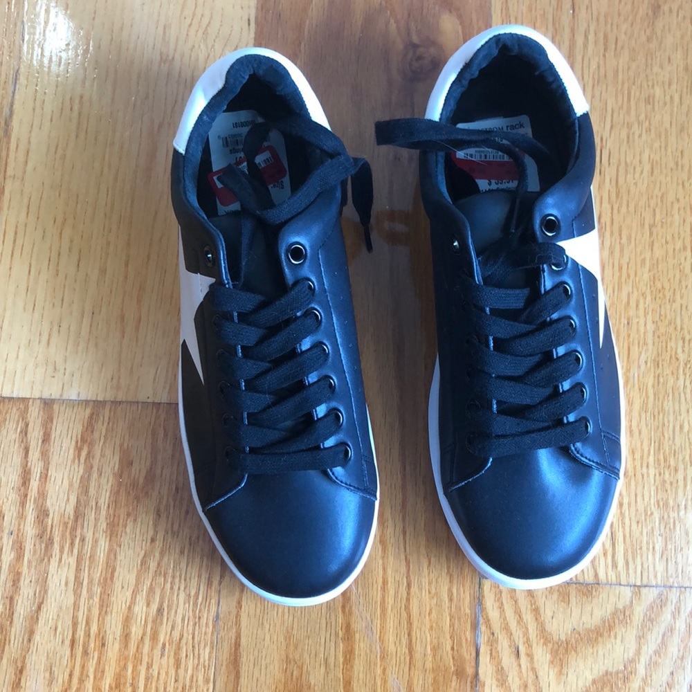 Steve Madden star sneakers